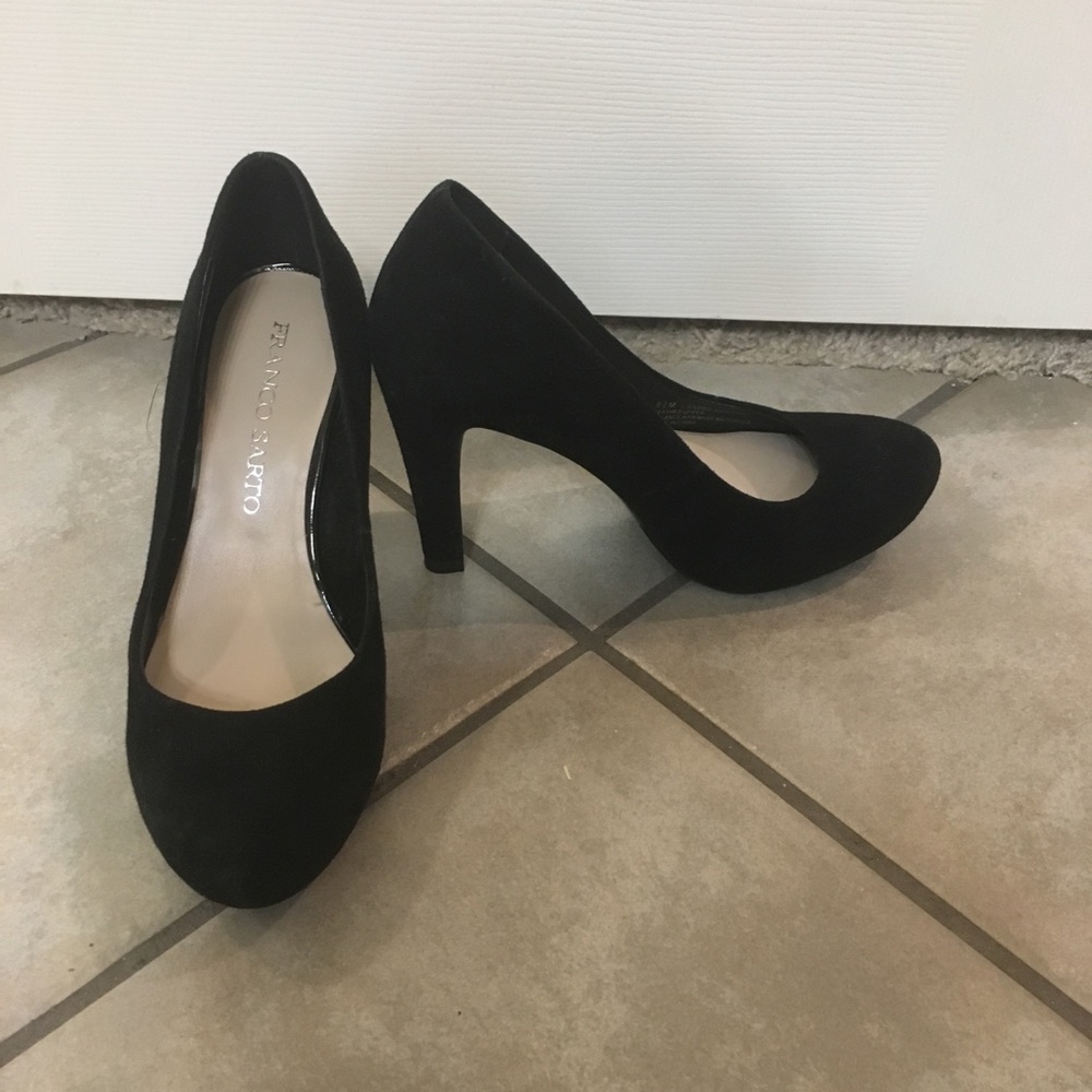 Franco Sarto Cicero Black Suede round toe heels